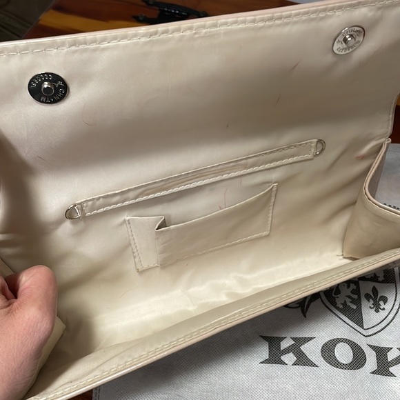 Christian Louboutin Nude Pump and Koko clutch - Picture 14 of 16